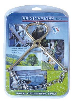 Pince nez pour immobiliser les bovins